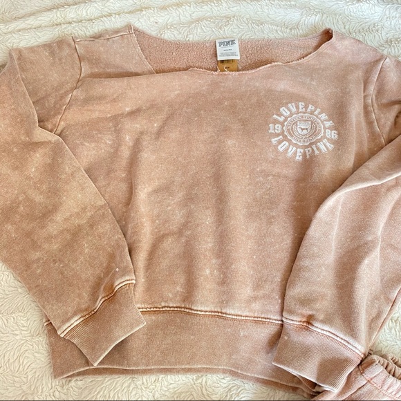 Vs pink classic pant off the shoulder crew stucco beige wash heritage logo - Picture 6 of 12